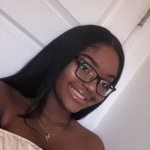 Meet your Posher, Rebekah